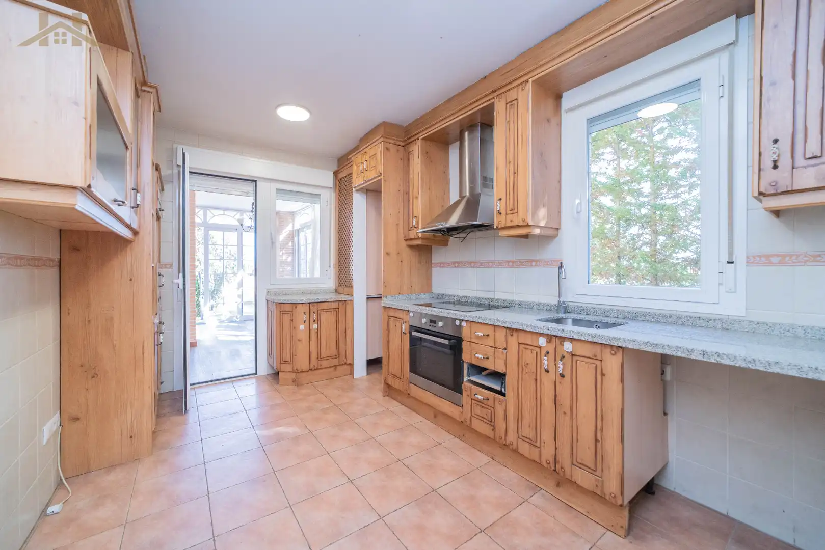 Cocina de Casa adosada en venta en Carranque con Aire acondicionado, Calefacción y Jardín privado