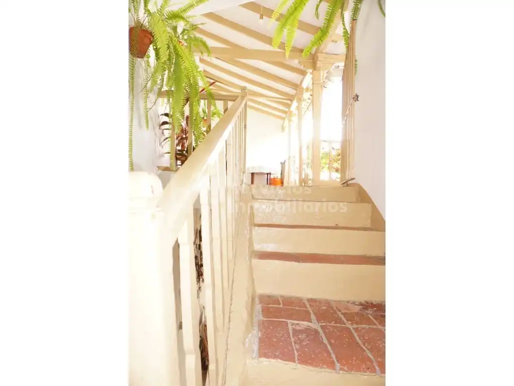 Casa adosada en venta en Benamocarra con Jardín privado, Terraza y Amueblado