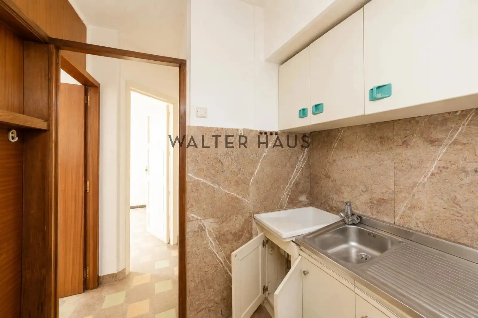 Kitchen of Flat for sale in Madrid  with Storage room