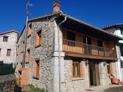 Außenansicht von Haus oder Chalet zum verkauf in Ribamontán al Monte mit Terrasse