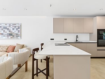 Erdgeschosswohnung mit Pool zum Verkauf in Nueva Andalucía