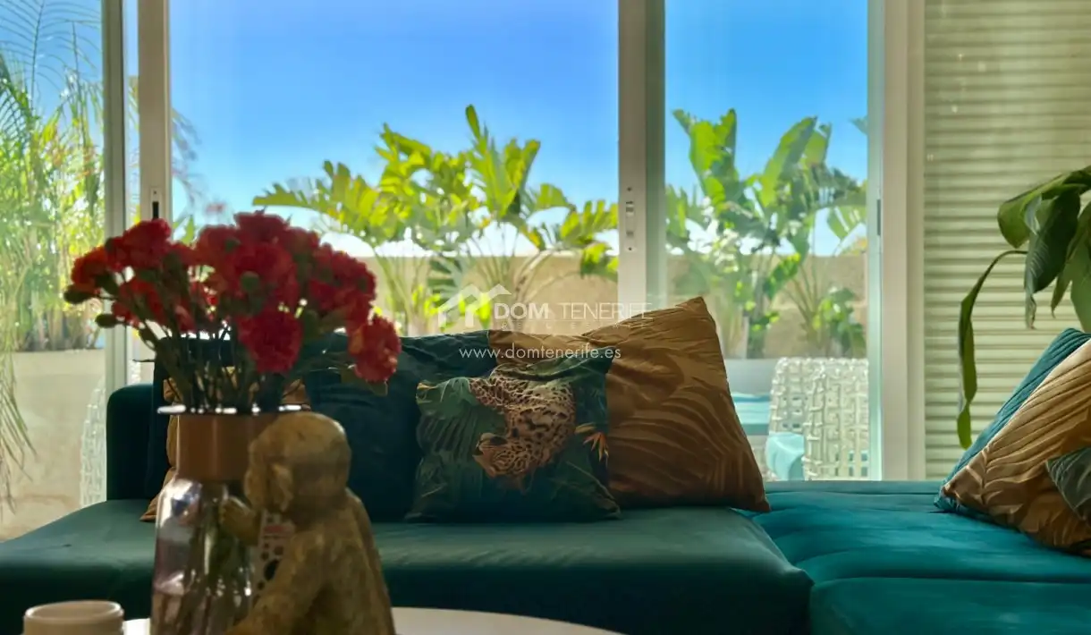 Vista exterior de Casa o chalet en venta en Adeje con Aire acondicionado, Terraza y Trastero
