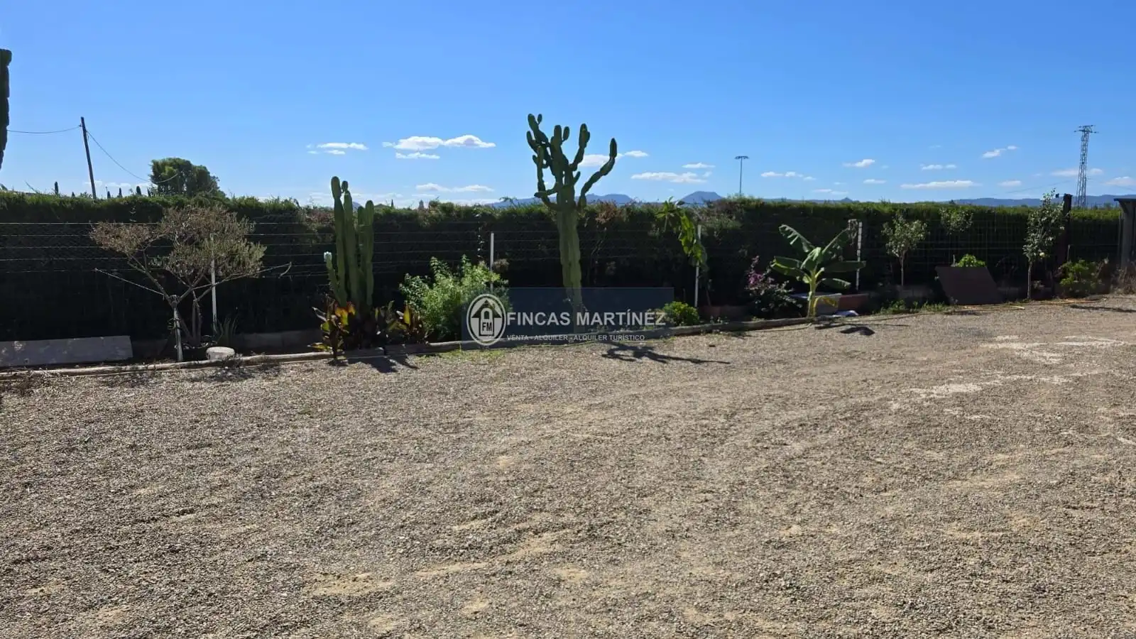 Casa amb terrassa en venda a carretera de vinyols i els arcas a la salida del pueblo termino de riudoms, imagen 2