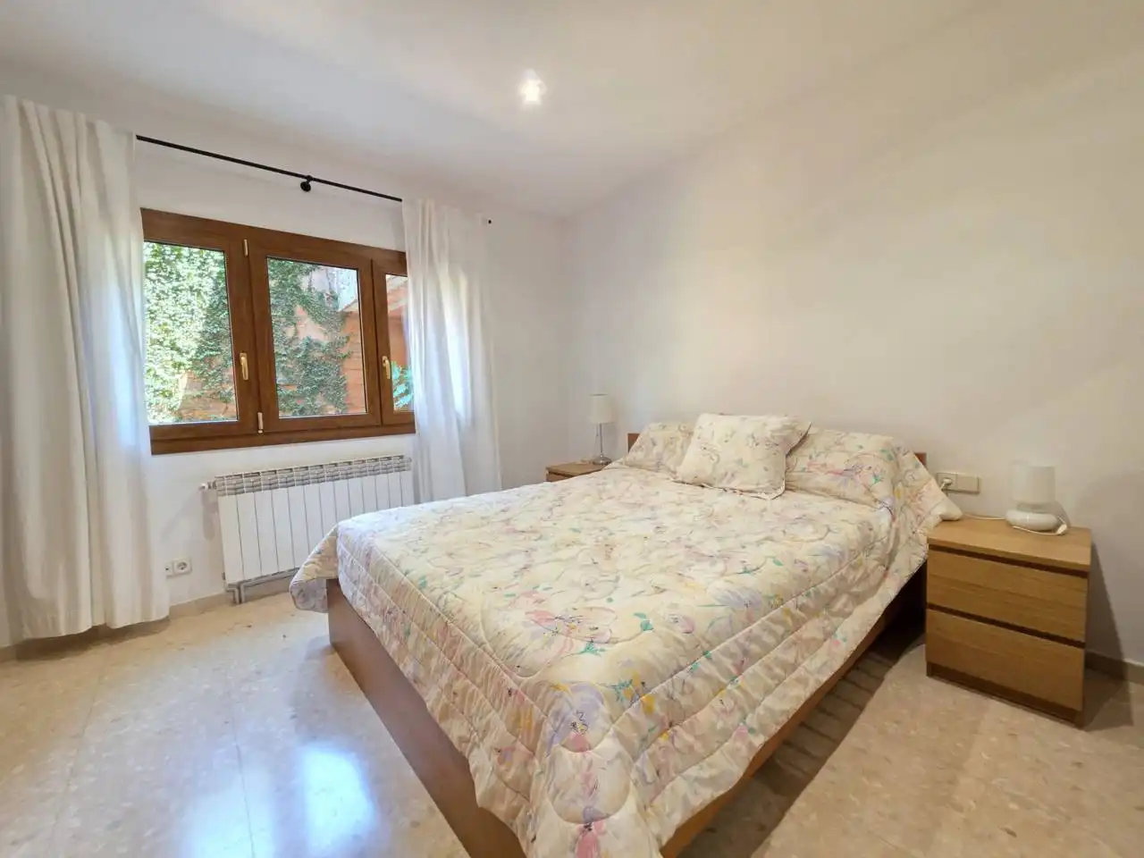 Habitación de Casa o chalet en venta en Montcada i Reixac con Aire acondicionado, Calefacción y Jardín privado