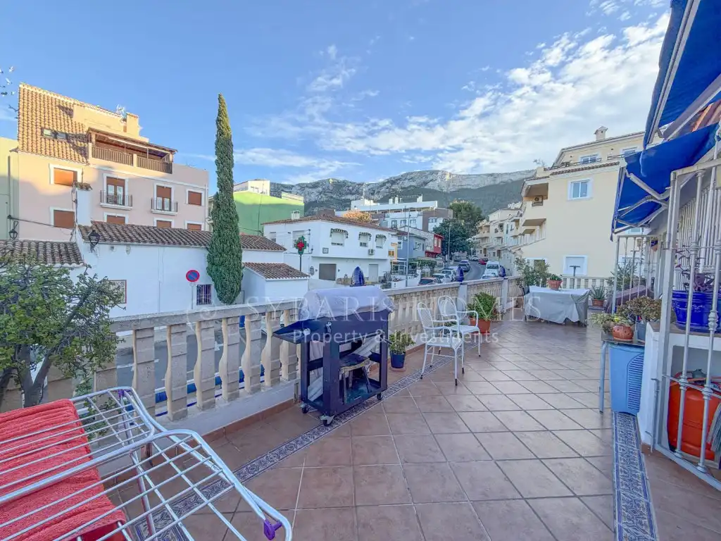 Vista exterior de Local en venda en Dénia
