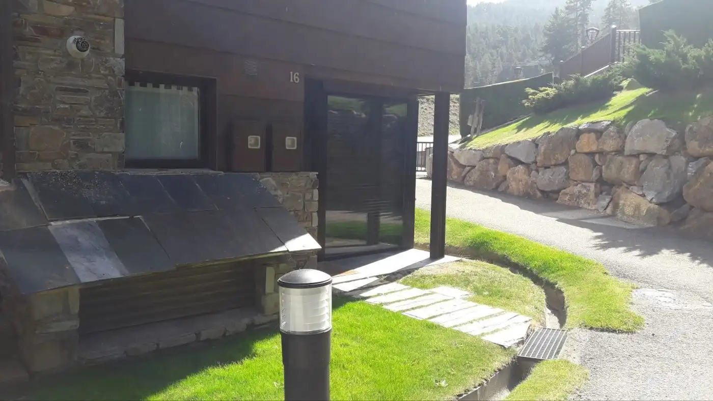 Dúplex con jardín en alquiler en Avinguda Peu Pista P-3 4, imagen 2