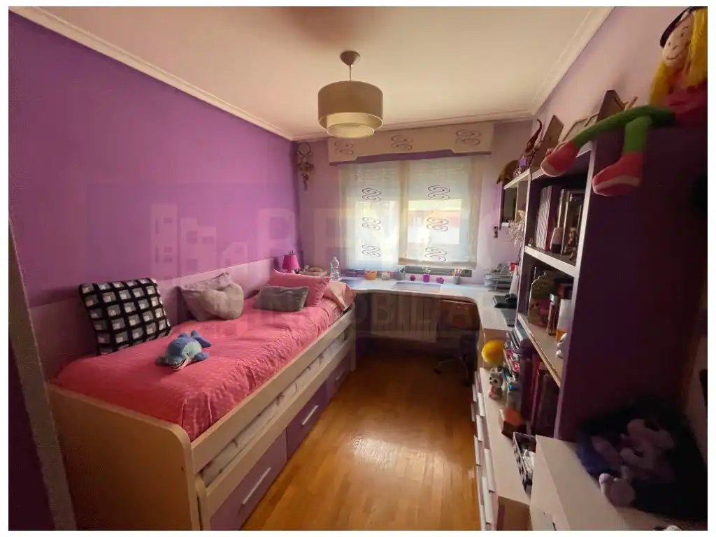 Schlafzimmer von Wohnung zum Verkauf in  Logroño mit Balkon