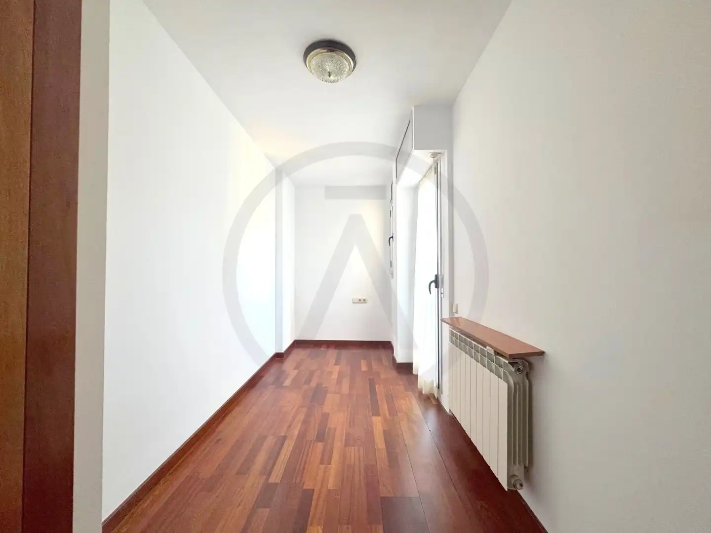 Wohnung zum Verkauf in Terrassa mit Klimaanlage, Heizung und Parkett