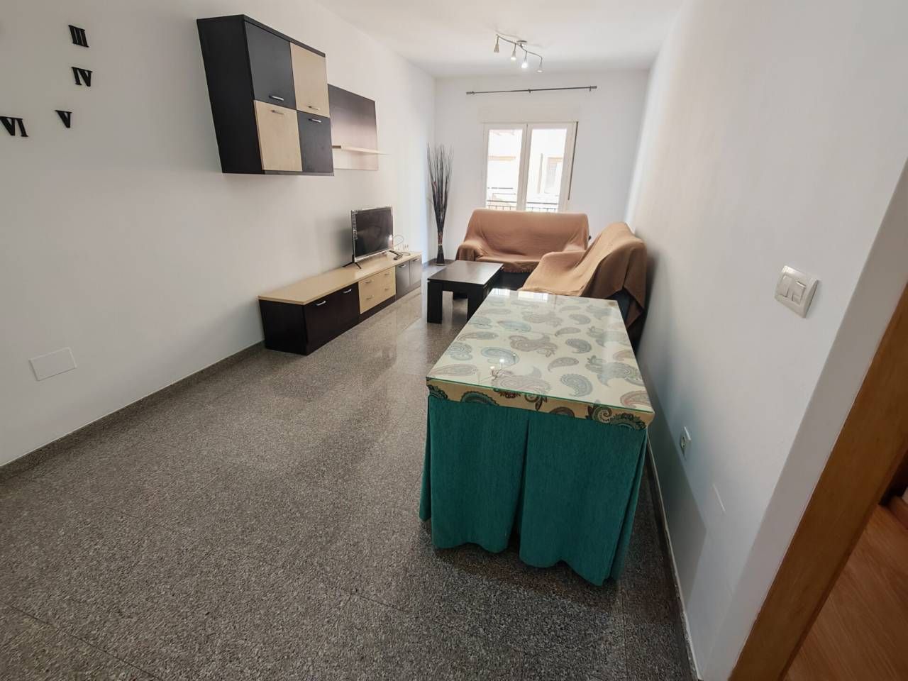 Außenansicht von Wohnung zum Verkauf in Huétor Tájar mit Abstellraum, Möbliert und Balkon