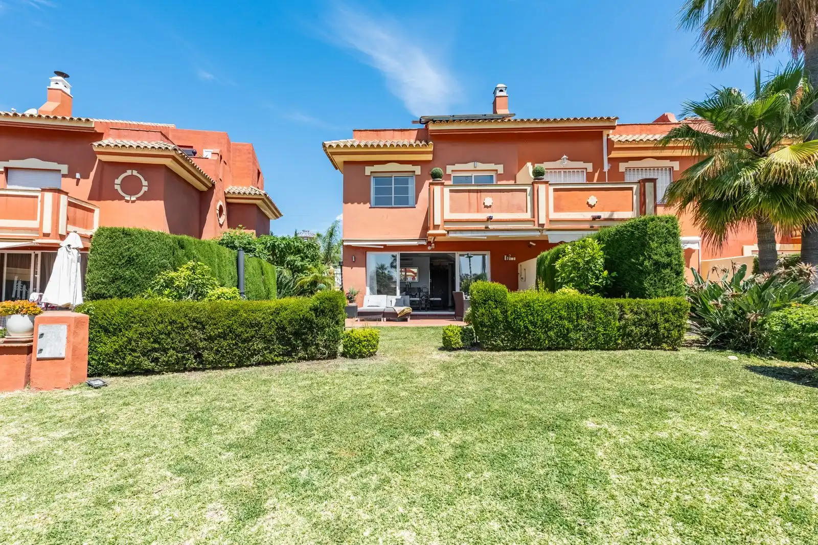 Terraced house with pool for sale in Calle Nueva Atalaya 37, imagen 2
