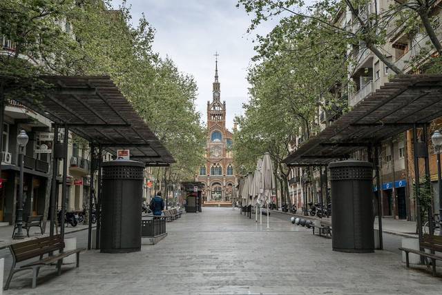 Local comercial en Alquiler en DE GAUDÍ, -1 en Sagrada Família