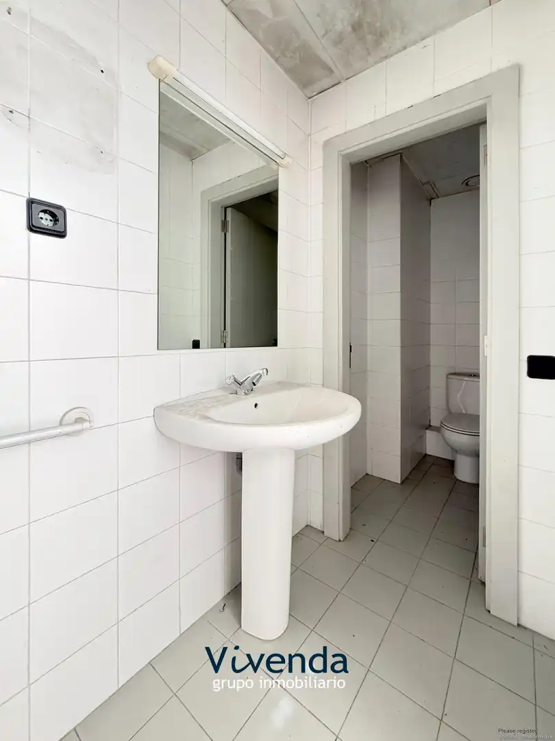Badezimmer von Geschaftsraum zur Miete in Alcorcón