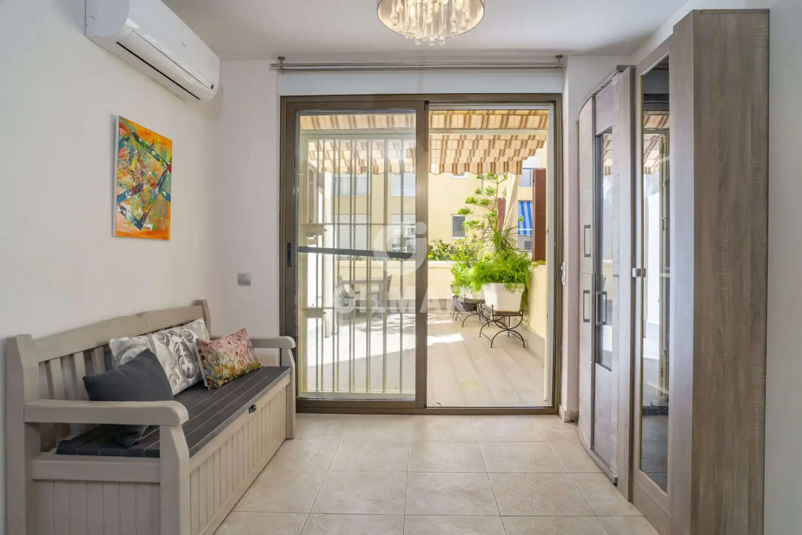Planta baja en venta en Estepona con Calefacción, Jardín privado y Piscina