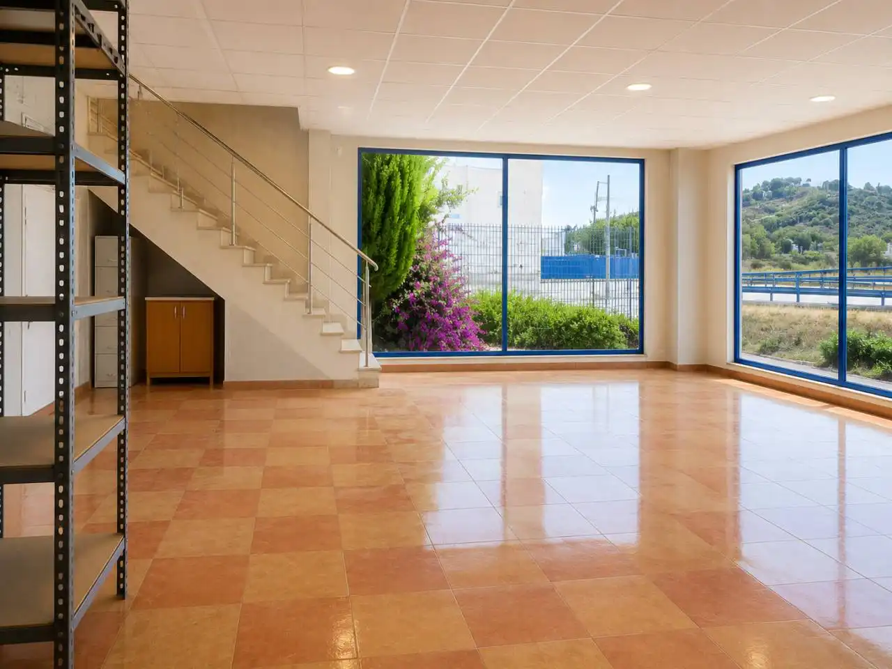 Nave industrial de alquiler en Gandia con Calefacción y Alarma