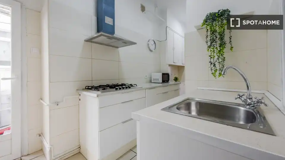 Küche von Wohnung zur Miete in Madrid mit Klimaanlage, Heizung und Möbliert