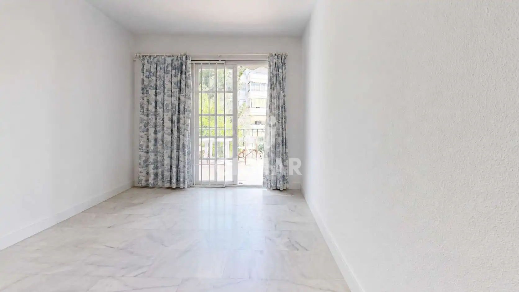 Habitación de Casa adosada en venta en Fuengirola con Calefacción, Jardín privado y Piscina