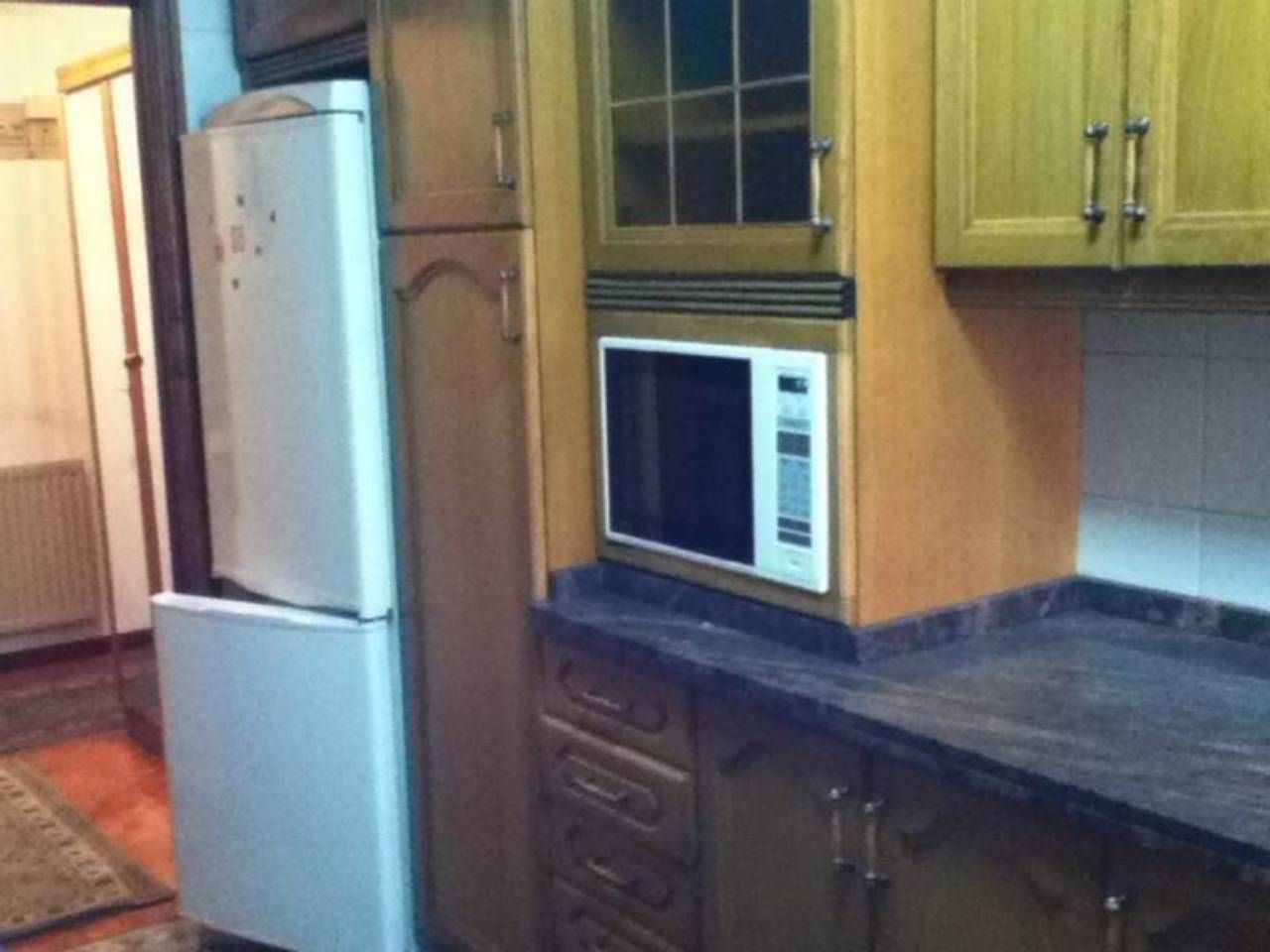 Cocina de Piso en venta en Oviedo  con Calefacción, Trastero y Amueblado