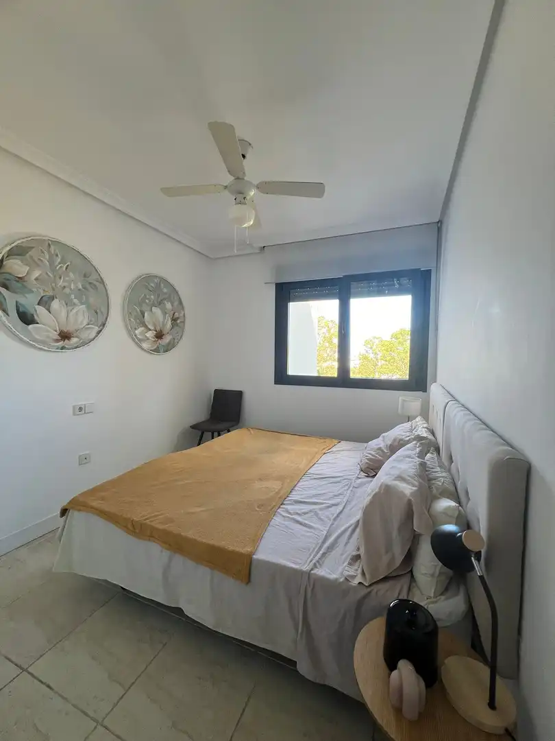 Schlafzimmer von Wohnung zur Miete in Estepona mit Klimaanlage, Heizung und Terrasse