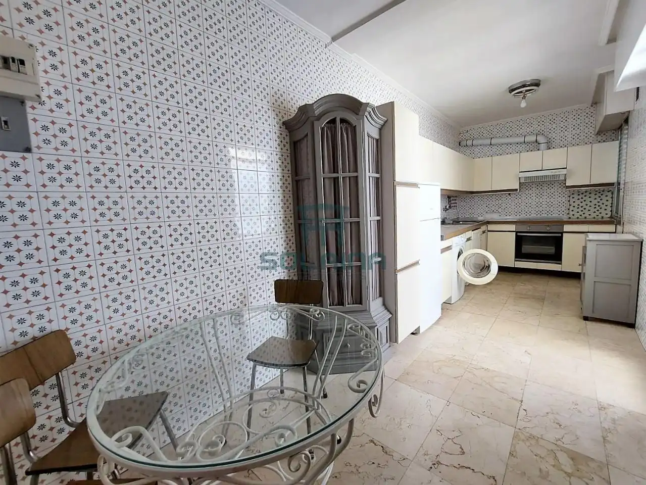 Cocina de Piso en venta en Ourense Capital  con Calefacción, Parquet y Balcón