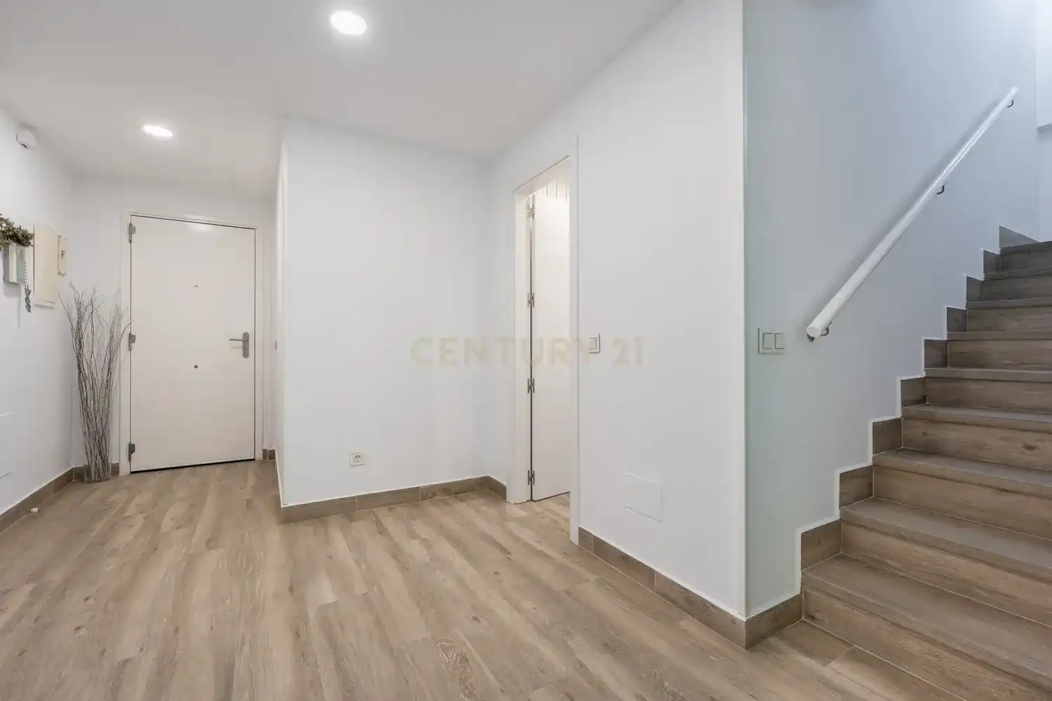 Apartments for sale in Alcorcón  with Air Conditioner, Storage room and Oven