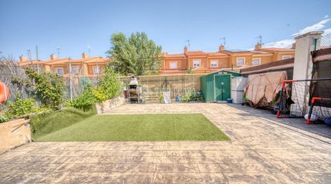 Foto 5 de Casa adosada en venta en Aldeamayor de San Martín, Valladolid