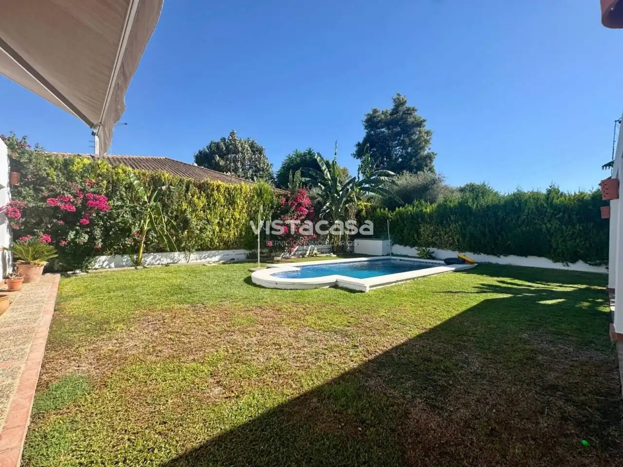 Jardí de Casa o xalet de lloguer en Carmona amb Aire condicionat, Calefacció i Jardí privat