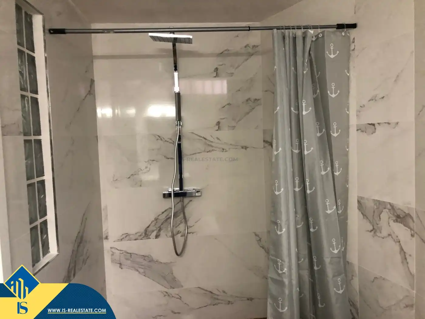 Badezimmer von Haus oder Chalet zur Miete in Torrevieja mit Klimaanlage, Terrasse und Schwimmbad