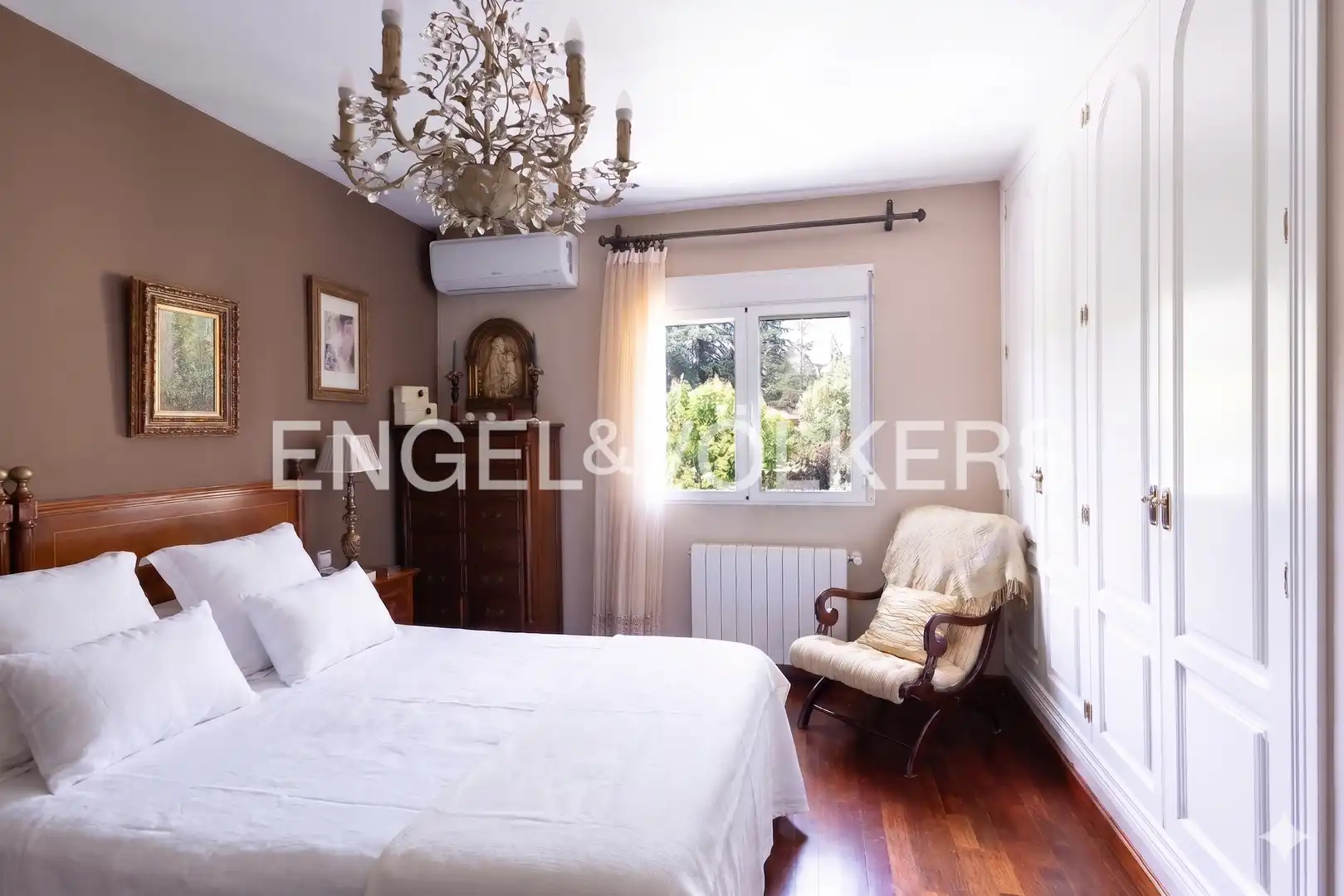 Bedroom of Houses for sale in Majadahonda  with Air Conditioner, Heating and Private garden