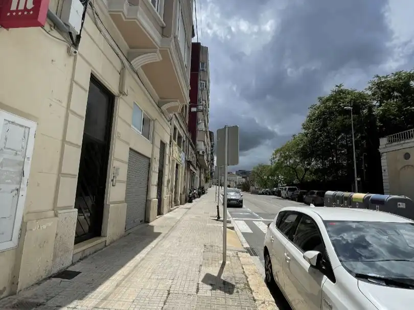 Außenansicht von Geschaftsraum zur Miete in Tortosa mit Terrasse