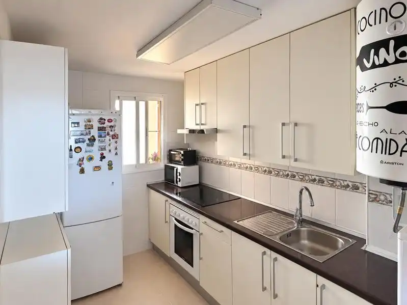 Ático con piscina en venta en Bahía de Casares