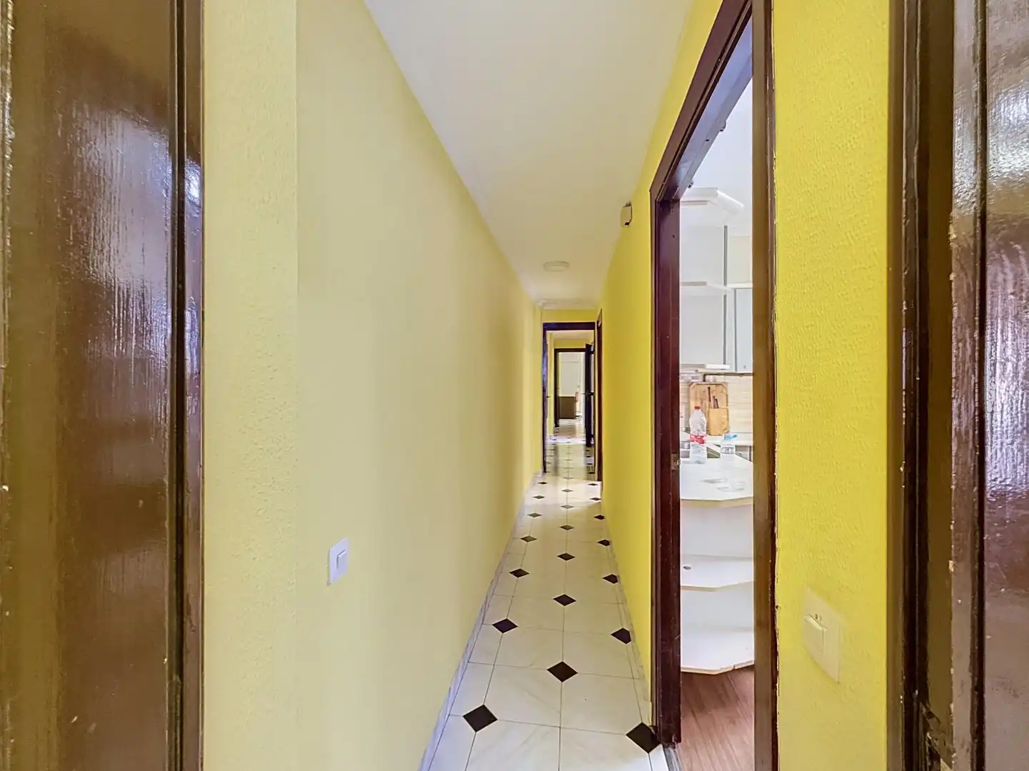 Flat for sale in Sevilla  with Air Conditioner, Terrace and Furnished