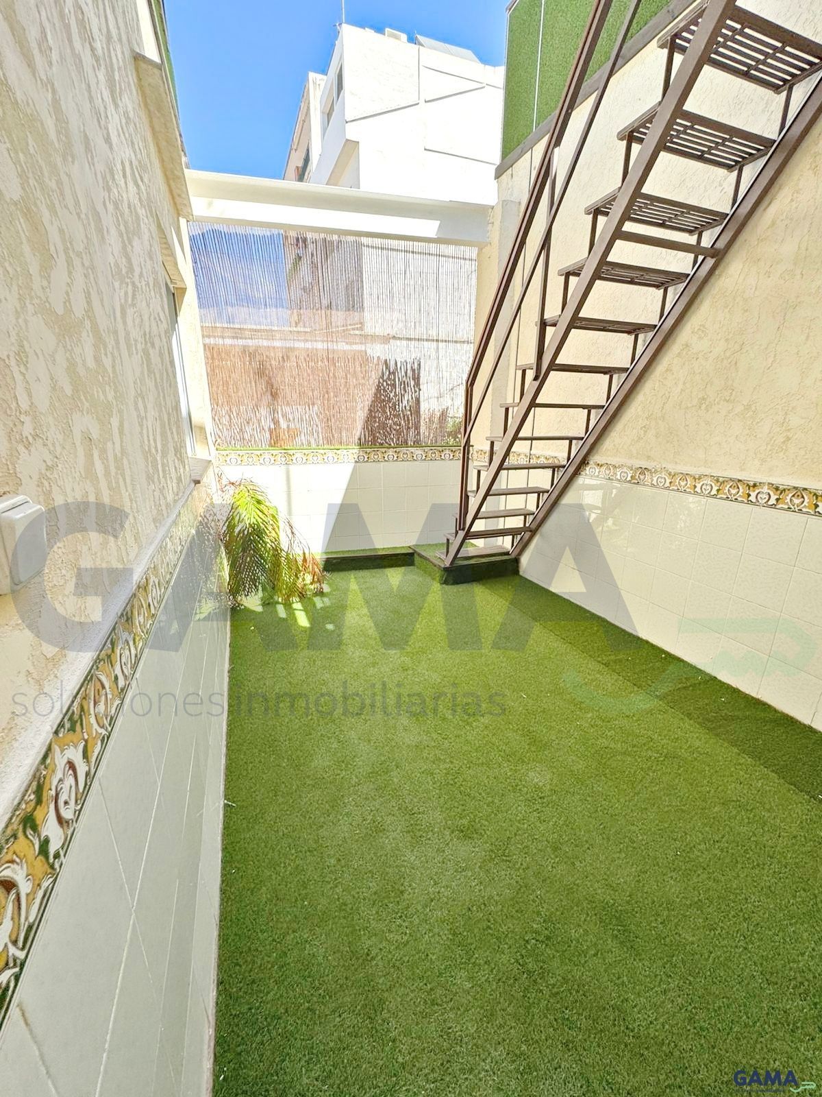 Terrace of House or chalet for sale in Gandia  with Air Conditioner and Terrace