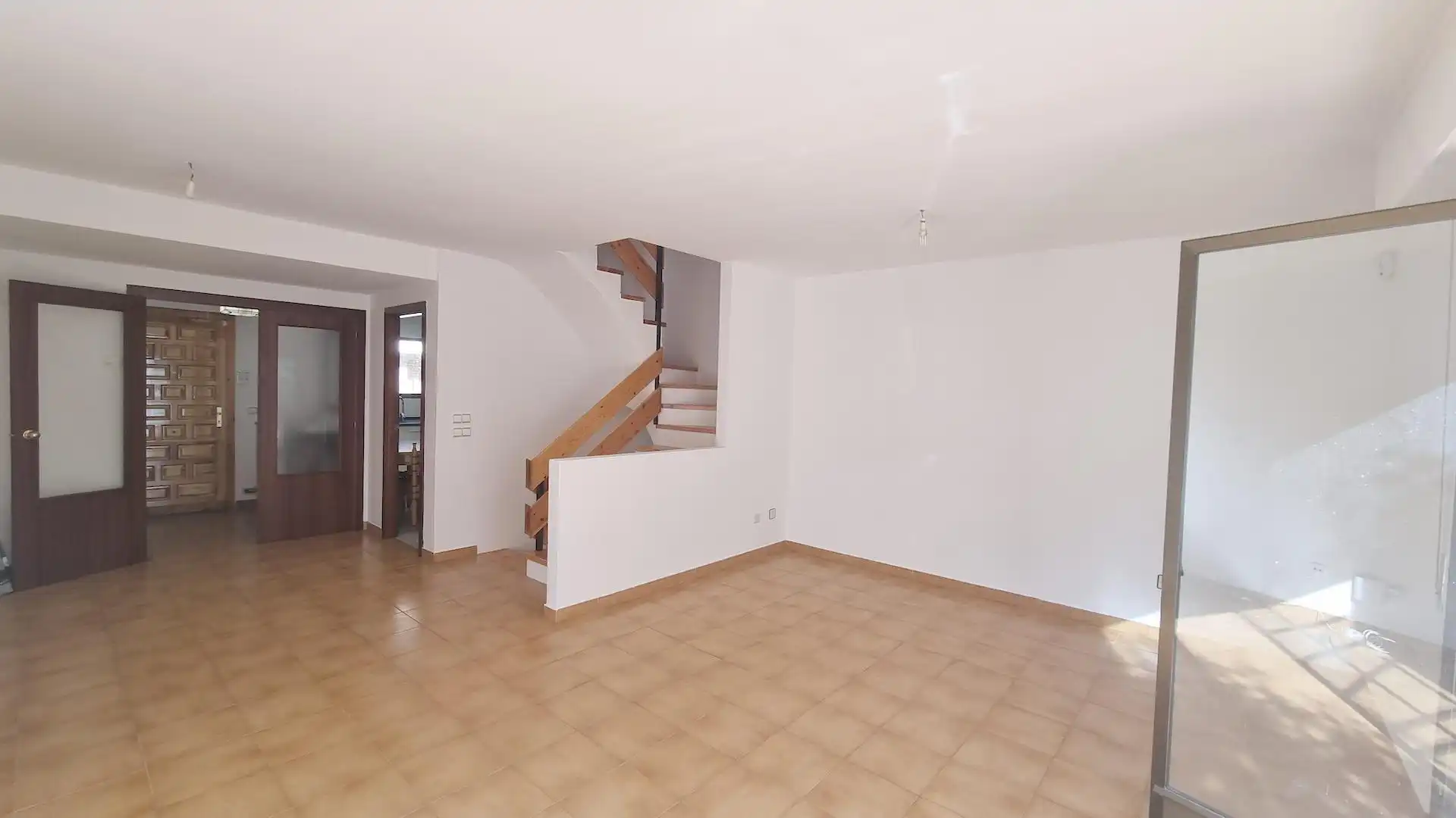 Einfamilien-Reihenhaus zum Verkauf in Villanueva de Gállego mit Terrasse