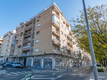 Exterior view of Flat for sale in  Granada Capital  with Terrace and Balcony