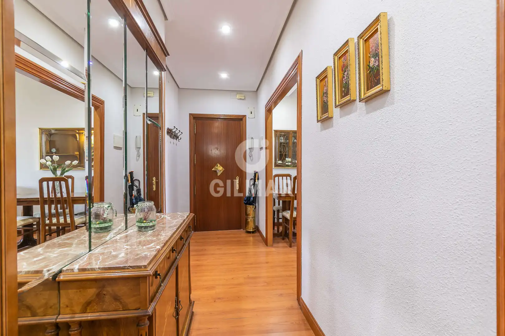 Piso en venta en Madrid con Calefacción y Balcón