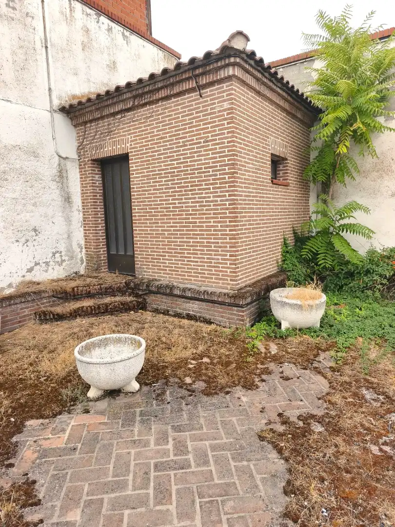 Exterior view of Houses for sale in Recas  with Air Conditioner, Heating and Private garden