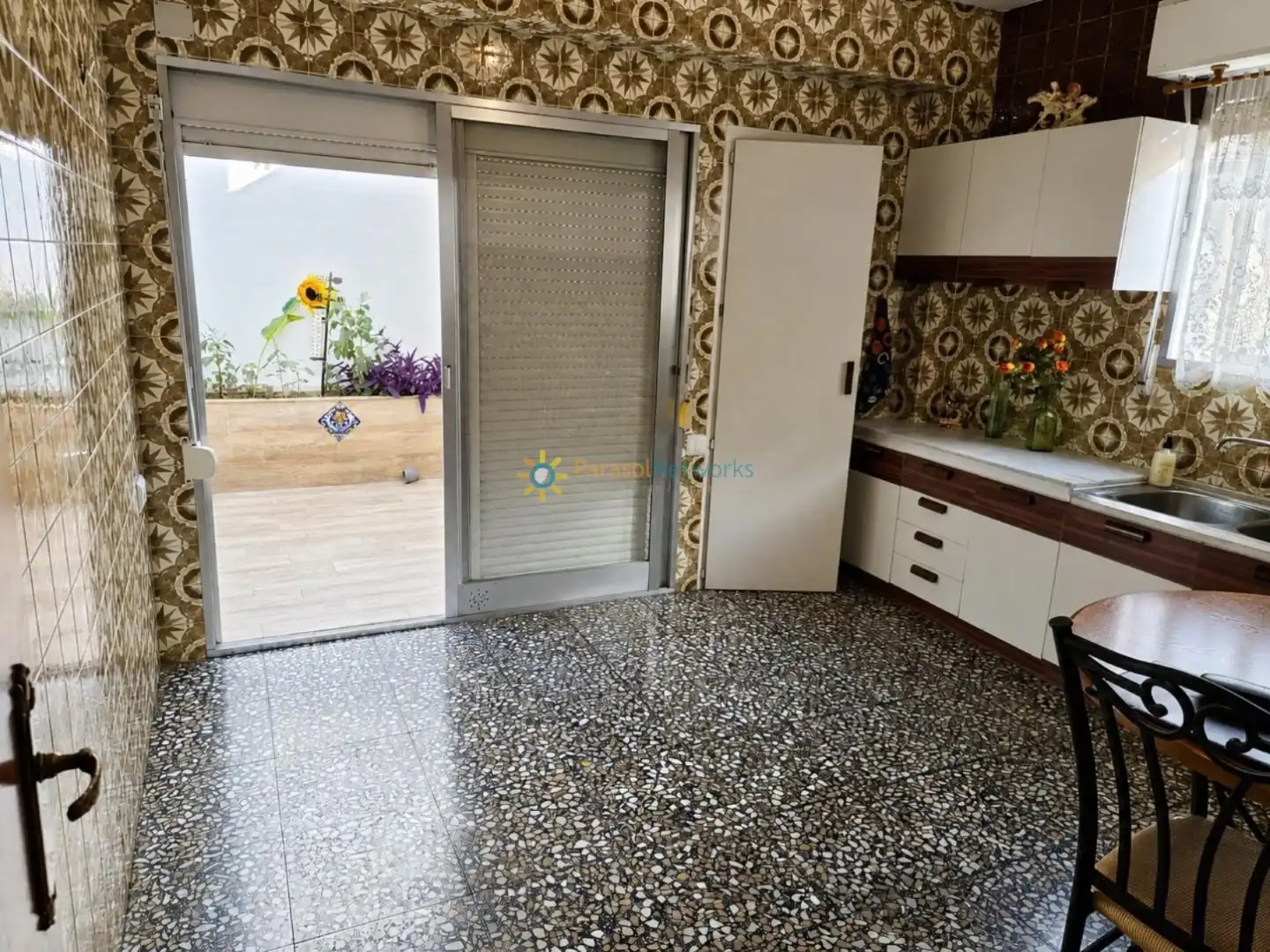 Kitchen of Flat for sale in Oliva  with Balcony