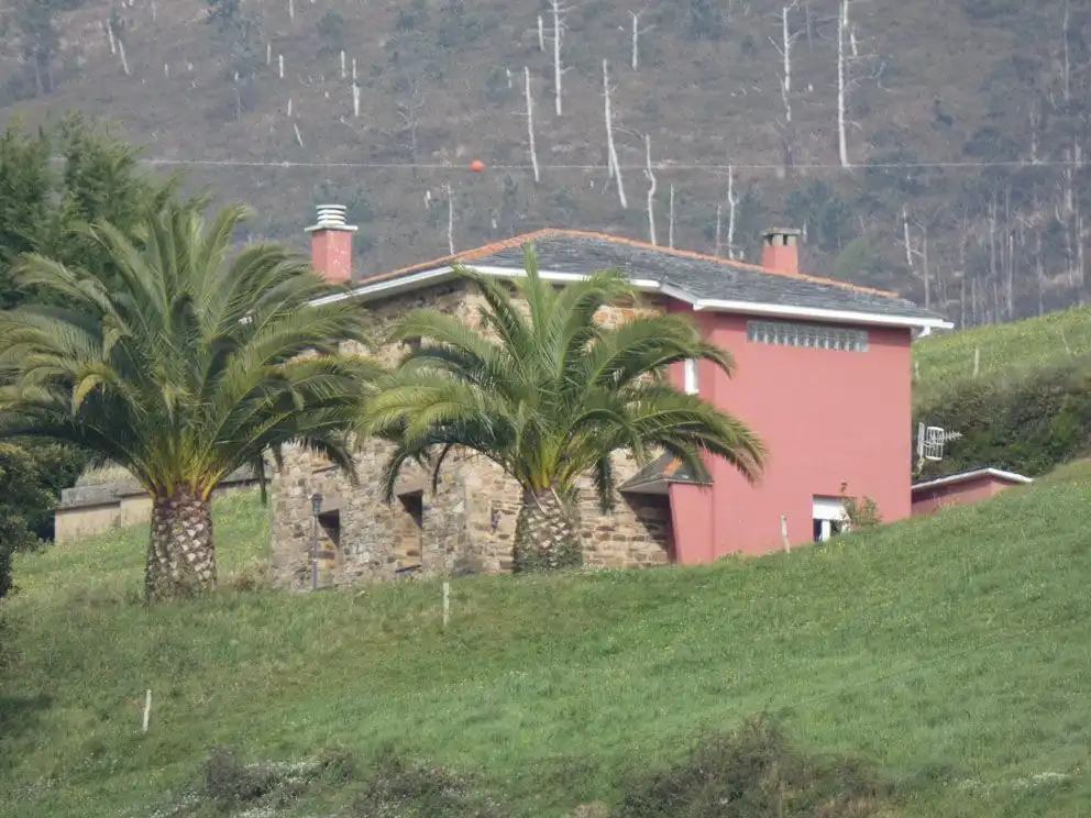 Casa amb jardí en venda a Valdés - Luarca, imagen 3