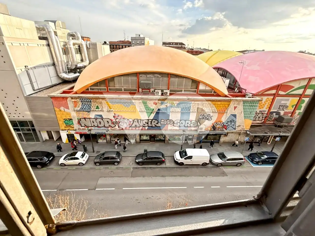 Vista exterior de Pis en venda en Madrid amb Calefacció, Terrassa i Moblat