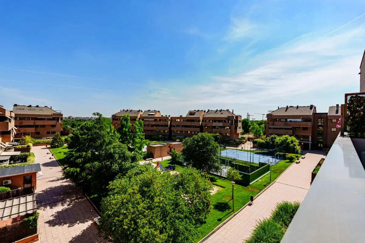 Jardín de Ático en venta en Pozuelo de Alarcón con Aire acondicionado, Calefacción y Jardín privado
