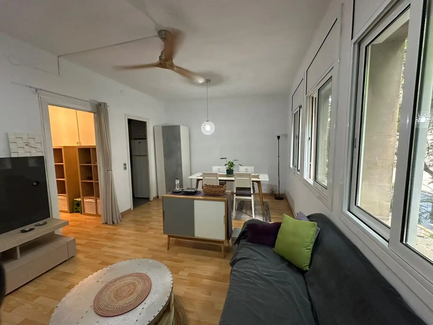 Sala d'estar de Apartament en venda en Barcelona amb Parquet, Traster i Moblat