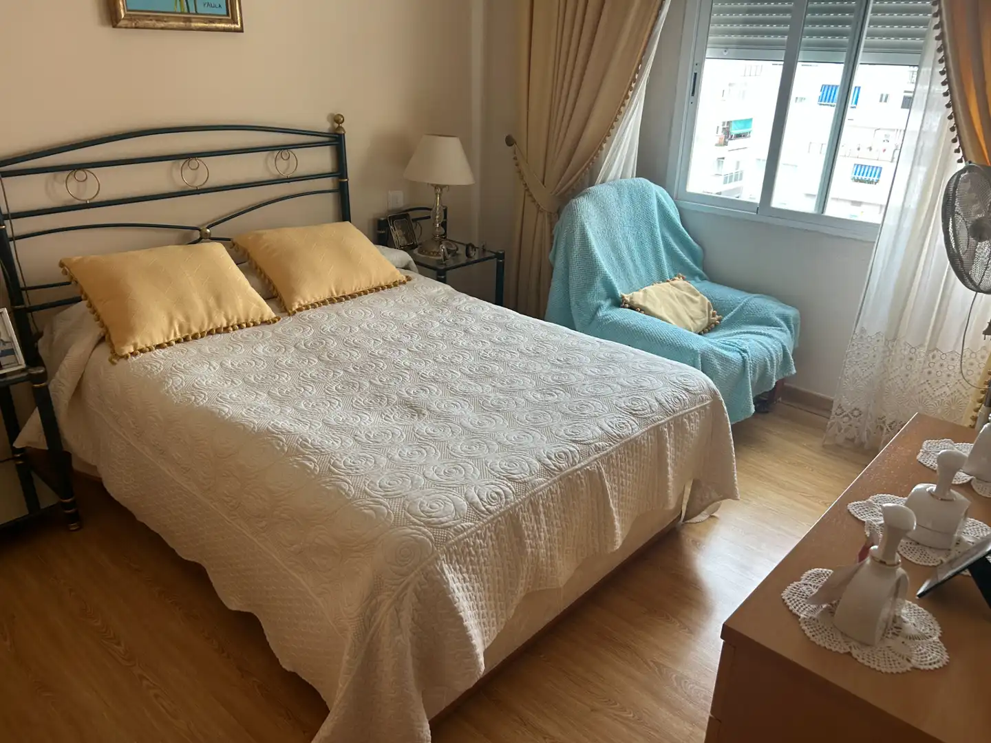 Bedroom of Flat for sale in Vélez-Málaga  with Air Conditioner, Terrace and Furnished