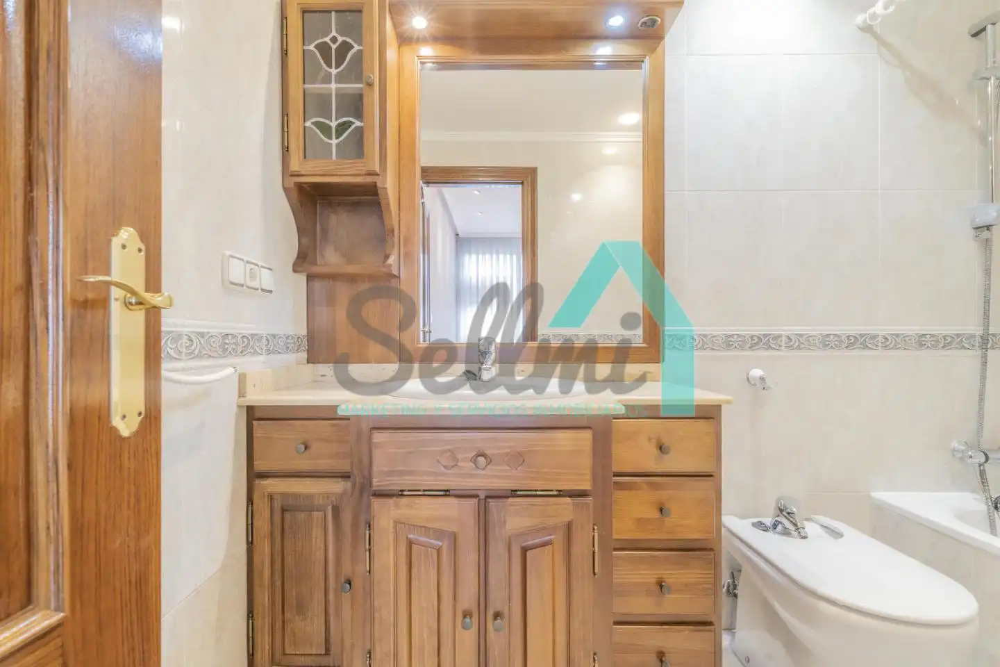 Bathroom of Flat for rent in Ería - Masip