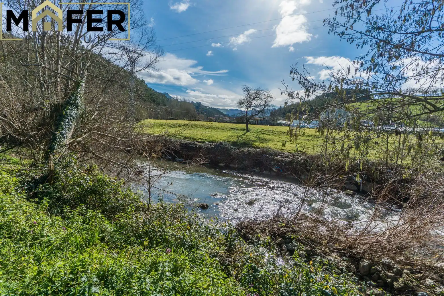 Außenansicht von Haus oder Chalet zum Verkauf in Ampuero mit Heizung, Privatgarten und Parkett