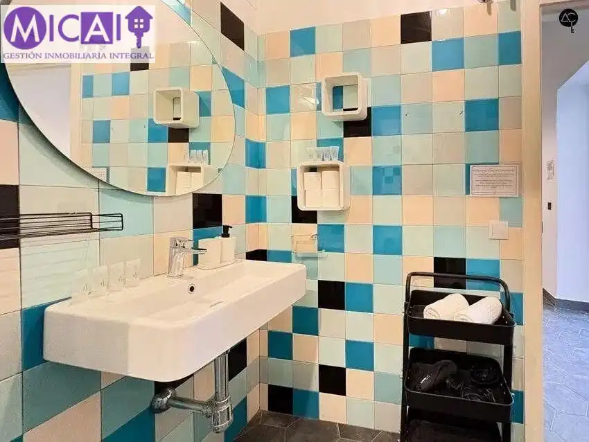 Baño de Piso en venta en Cádiz con Aire acondicionado, Amueblado y Balcón