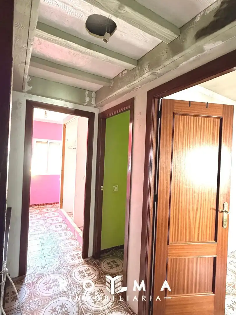 Casa adosada en venda en Lebrija amb Traster