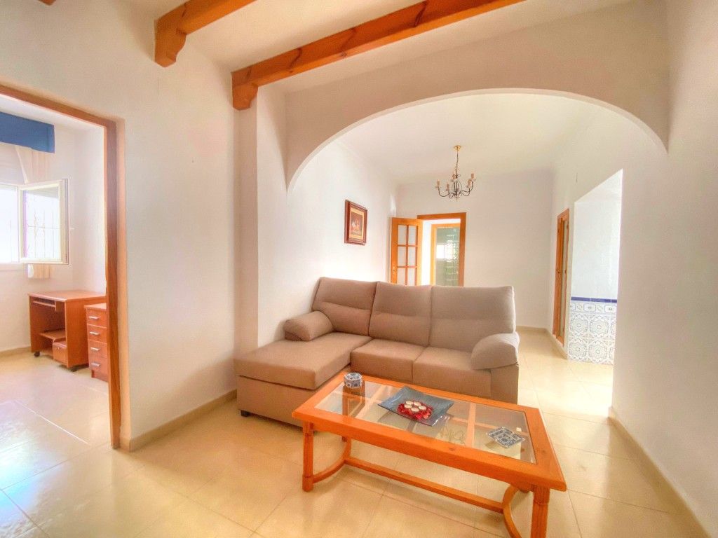 Sala d'estar de Casa o xalet en venda en Vélez-Málaga amb Aire condicionat, Terrassa i Traster