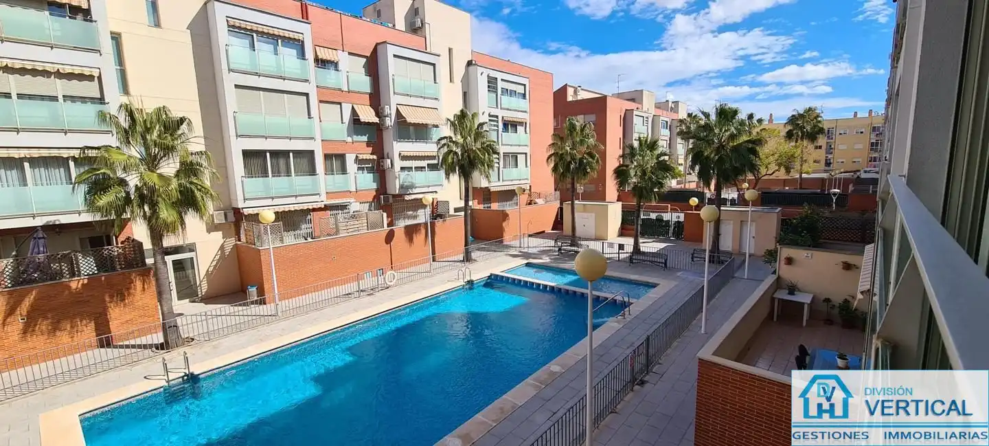 Piscina de Piso en venta en Manises con Aire acondicionado, Calefacción y Trastero