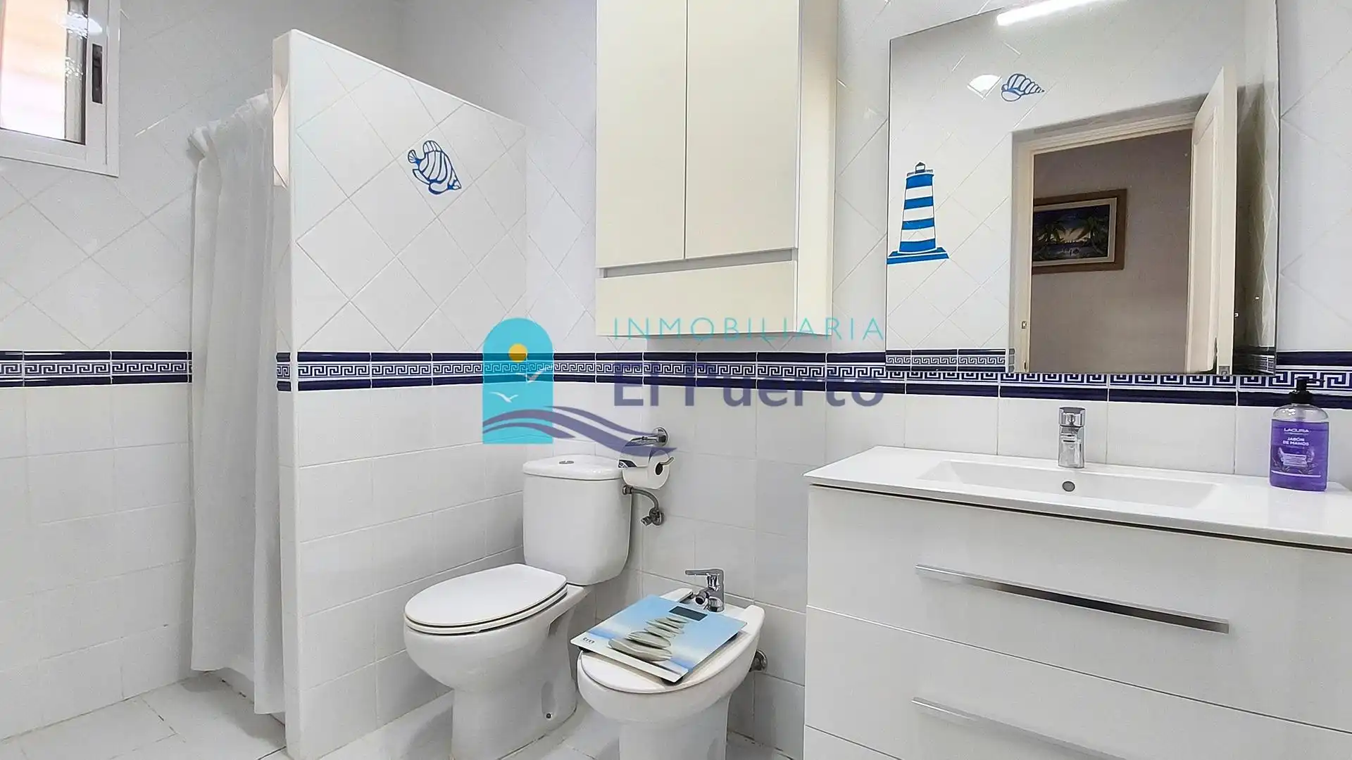 Bathroom of Flat for sale in Puerto de Mazarrón