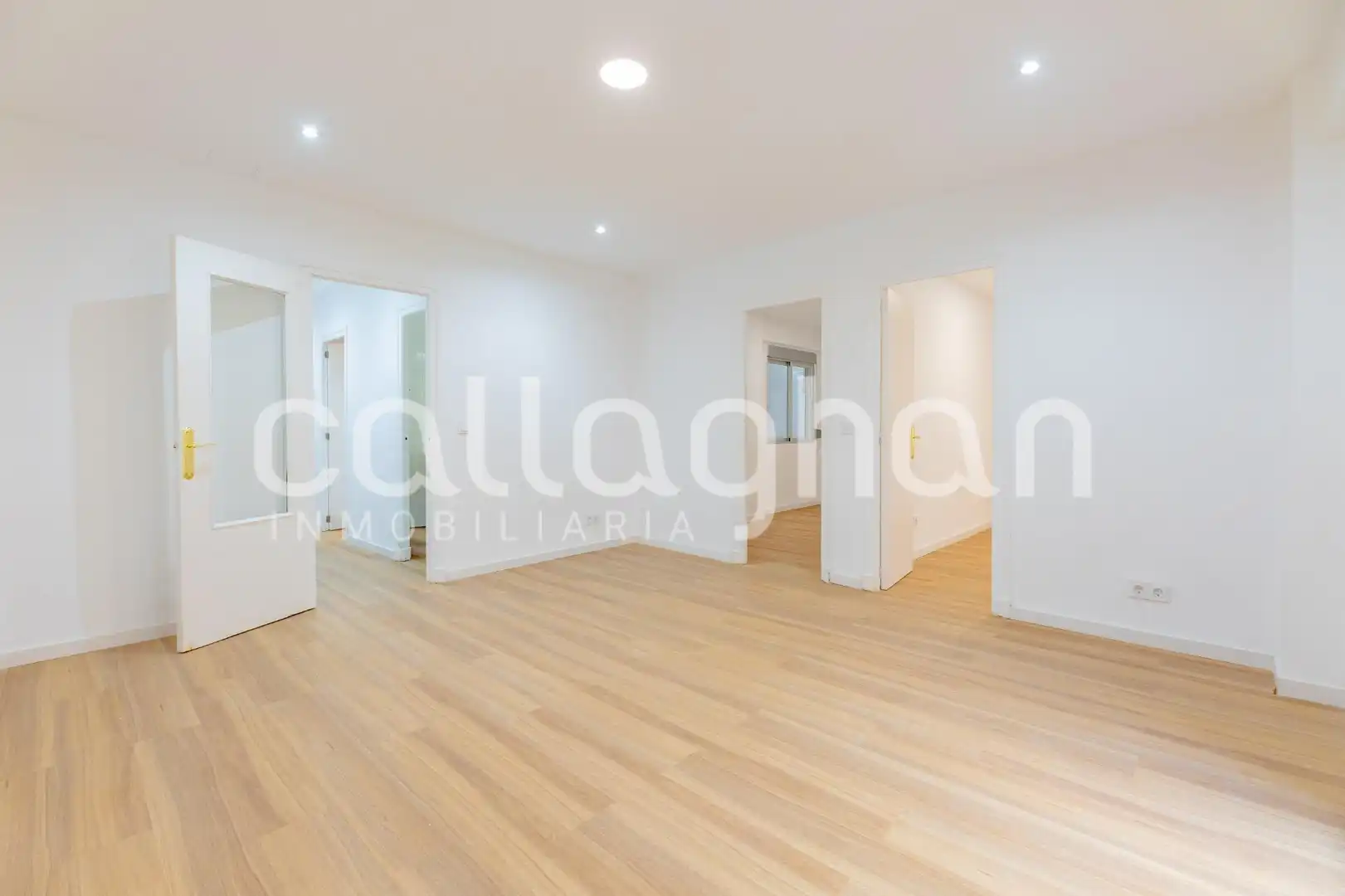 Piso en venta en Valencia con Balcón